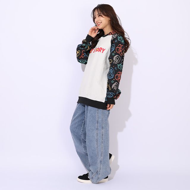 【ベビードール】トイ・ストーリー 親子お揃い 総柄切替パーカー 1006A / 大人 ユニセックス 男女兼用 トップス 長袖 プルオーバー フーディ ネオン リンクコーデ ペアルック 親子コーデ ウッディ バズ スリンキー リトルグリーンメン ボーピープ