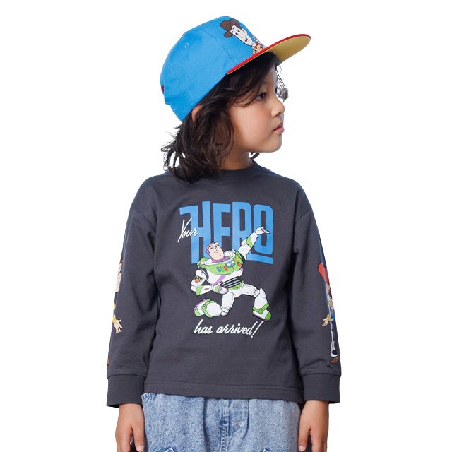 【ベビードール】バズ 親子お揃い キャラクターロンT 1271K / ベビーサイズ キッズ リンクコーデ ペアルック 親子コーデ トップス 長袖 Tシャツ クルーネック スウェット 天竺素材 ウッディ ジェシー