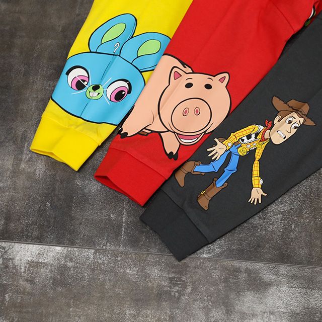 【ベビードール】バズ 親子お揃い キャラクターロンT 1271K / ベビーサイズ キッズ リンクコーデ ペアルック 親子コーデ トップス 長袖 Tシャツ クルーネック スウェット 天竺素材 ウッディ ジェシー