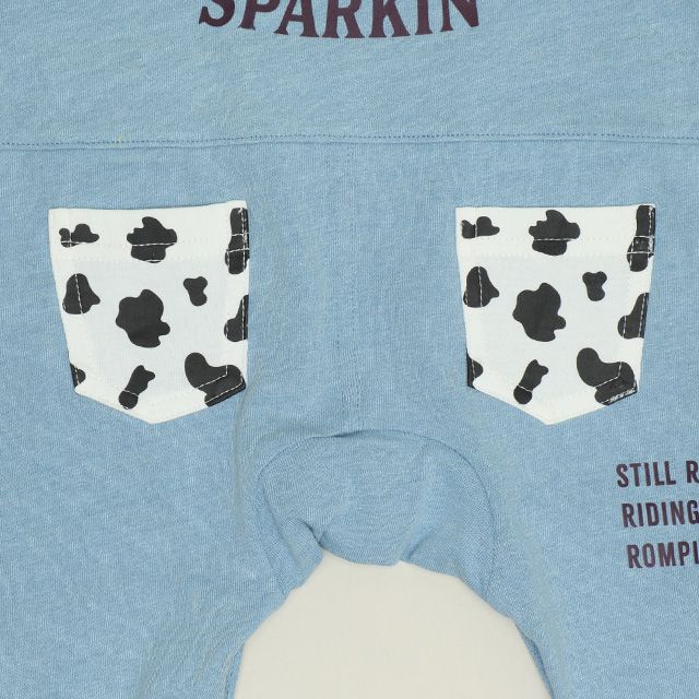 【ベビードール】トイストーリー サロペット風ロンパース 1272B / ベビーサイズ ベビー服 つなぎ ドッキングロンパース 長袖 ボディ肌着 赤ちゃん 出産祝い 贈り物 プレゼント ボーダー柄 ウッディ ジェシー ブルズアイ