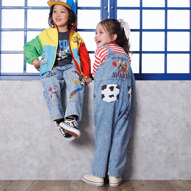 【ベビードール】トイストーリー デニムサロペット 1277K / ベビーサイズ キッズ ボトムス 長ズボン オーバーオール 楽ちん デニム ジーンズ ジーパン パークコーデ  肩紐（長さ調整可） ウエスタン 牛柄 ウッディ ジェシー ブルズアイ