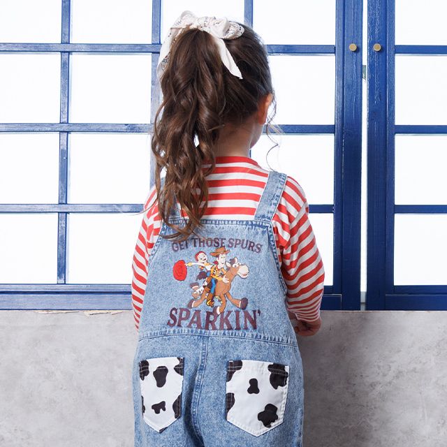 【ベビードール】トイストーリー デニムサロペット 1277K / ベビーサイズ キッズ ボトムス 長ズボン オーバーオール 楽ちん デニム ジーンズ ジーパン パークコーデ  肩紐（長さ調整可） ウエスタン 牛柄 ウッディ ジェシー ブルズアイ