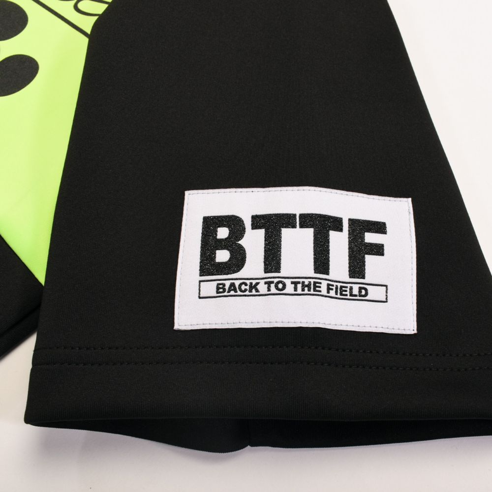 ミッキーマウス モックネックTシャツ