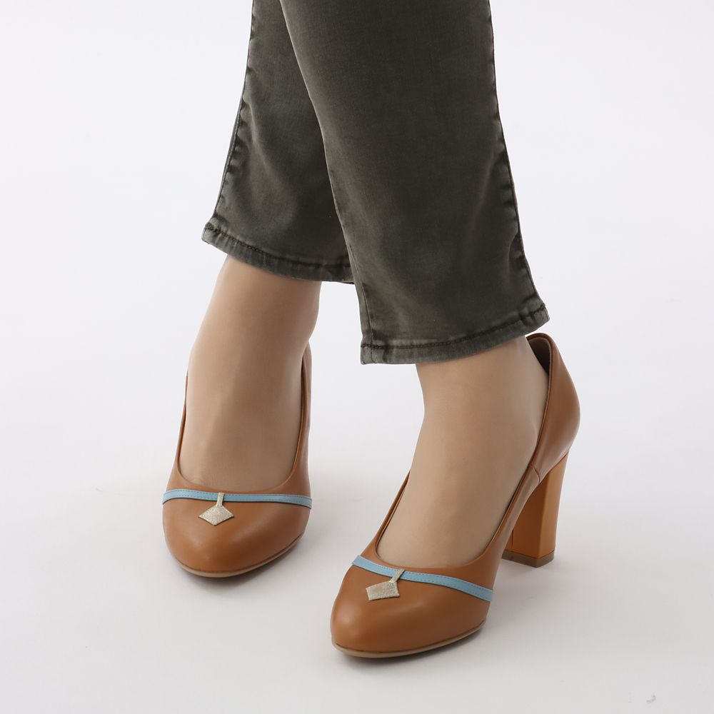 【数量限定】【Plus Anq(プラスアンク)】『わんわん物語』デザイン パンプス 婦人用