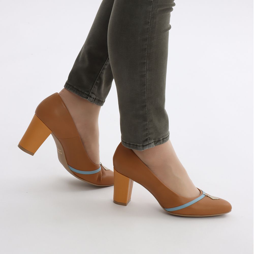 【数量限定】【Plus Anq(プラスアンク)】『わんわん物語』デザイン パンプス 婦人用