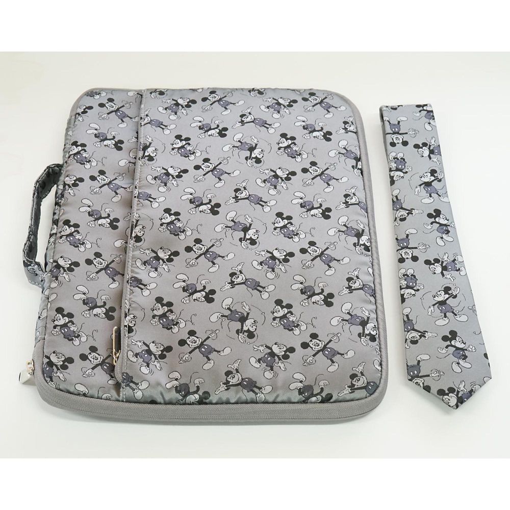 公式 ショップディズニー パソコンケース