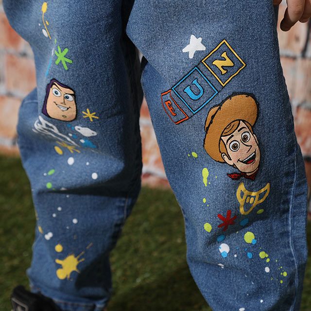 【ベビードール】トイ・ストーリー デニムロングパンツ 9200K / ベビーサイズ キッズ ボトム 長ズボン ジーンズ ウエスト総ゴム ゴム穴付き テーパードパンツ ストレッチ素材 ウッディ バズ・ライトイヤー