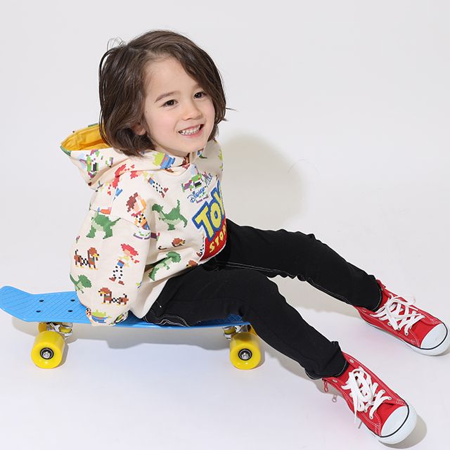 【ベビードール】親子お揃い トイ・ストーリー 総柄パーカー 9201K / ベビーサイズ キッズ リンクコーデ ペアルック 親子コーデ 長袖 トップス パーカー プルオーバー フーディ ピクセルアート ドット絵