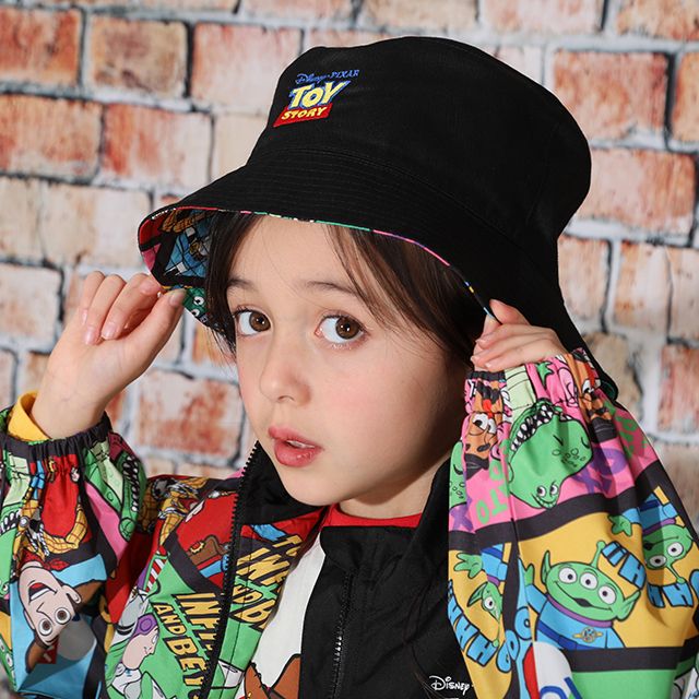 【ベビードール】トイ・ストーリー リバーシブルハット 9225 / キッズ（S）：頭回り54cm 大人（M）：頭回り58cm 帽子 ぼうし ウッディ バズ・ライトイヤー ジェシー リトルグリーンメン レックス ポテトヘッド ハム