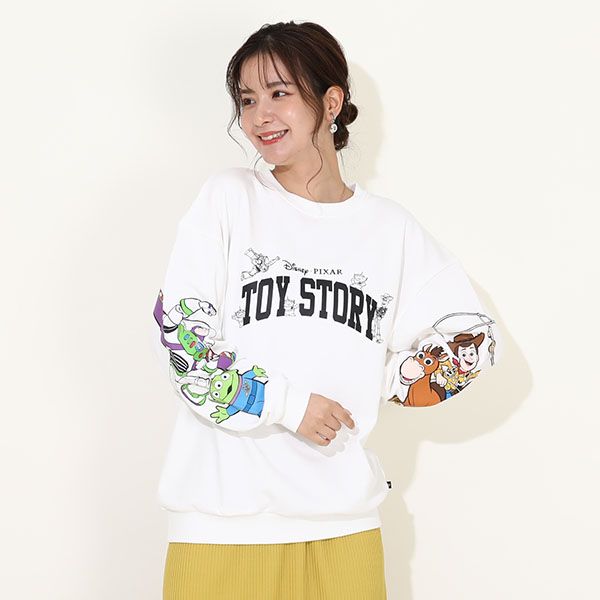 【ベビードール】親子お揃い トイ・ストーリー 袖プリントトレーナー 9619A / 大人 ユニセックス 男女兼用 リンクコーデ ペアルック 親子コーデ トップス 長袖 クルーネック ウッディ バズ・ライトイヤー ブルズアイ