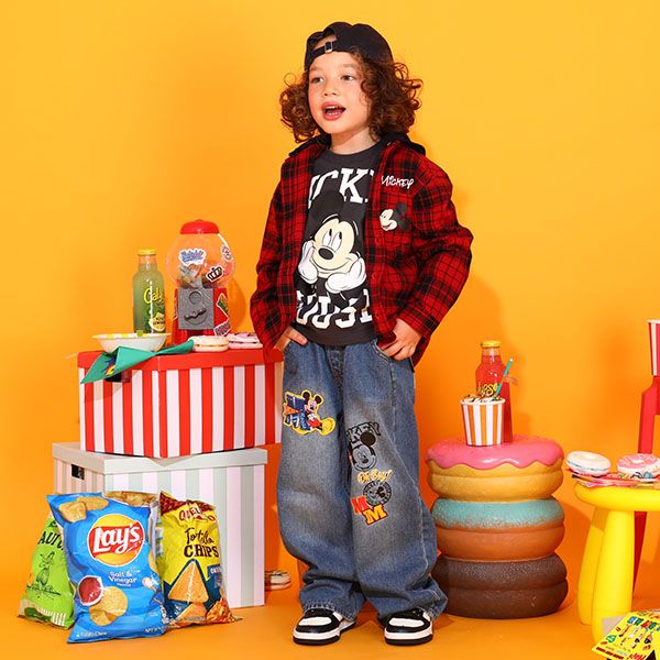 【ベビードール】ミッキー デニムロングパンツ 9685K / ベビーサイズ キッズ ボトム ジーパン ジーンズ ワイドパンツ リンクコーデ ペアルック ウエスト総ゴム ゴム穴付き ベルトループ フェイクボタン アップリケ